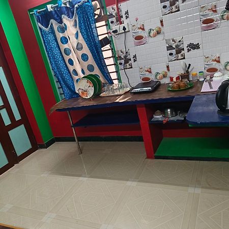 Blue Waves Homestay Пондичерри Экстерьер фото