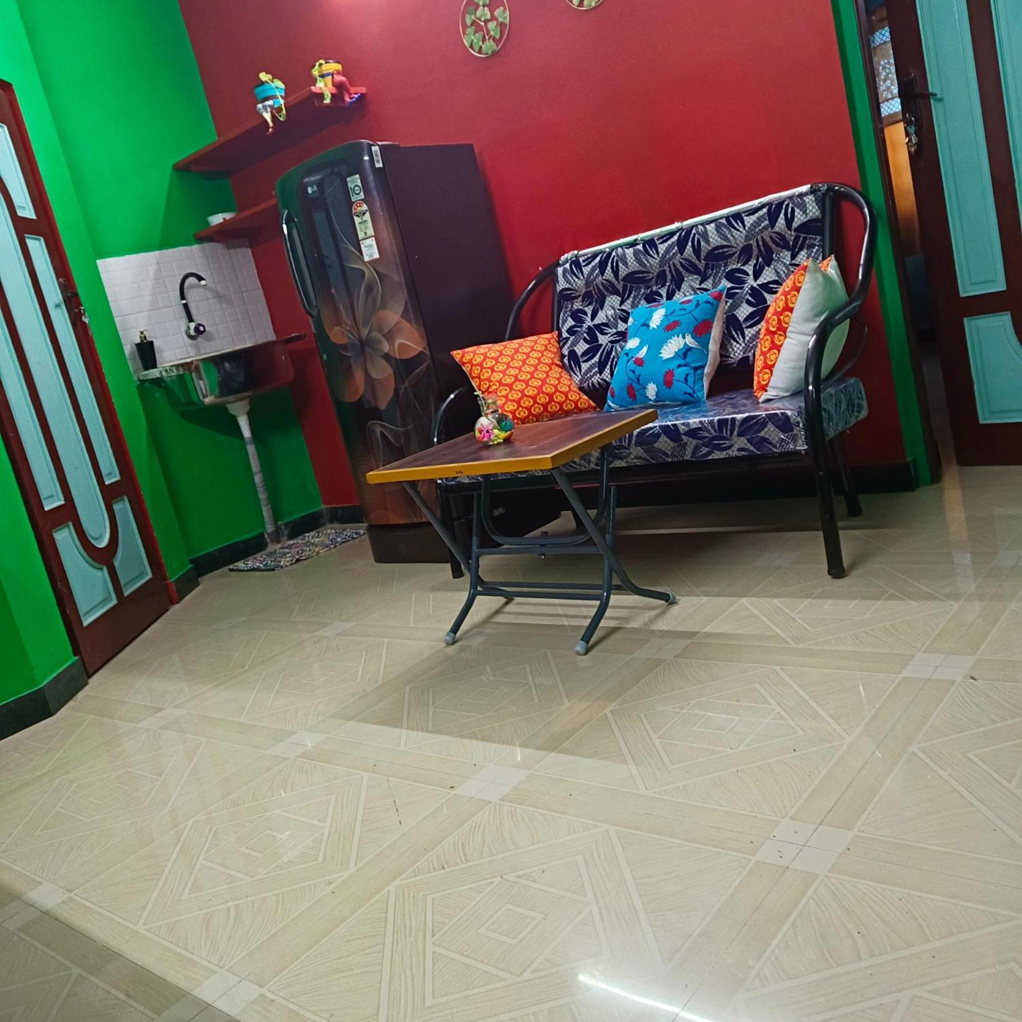 Blue Waves Homestay Пондичерри Экстерьер фото