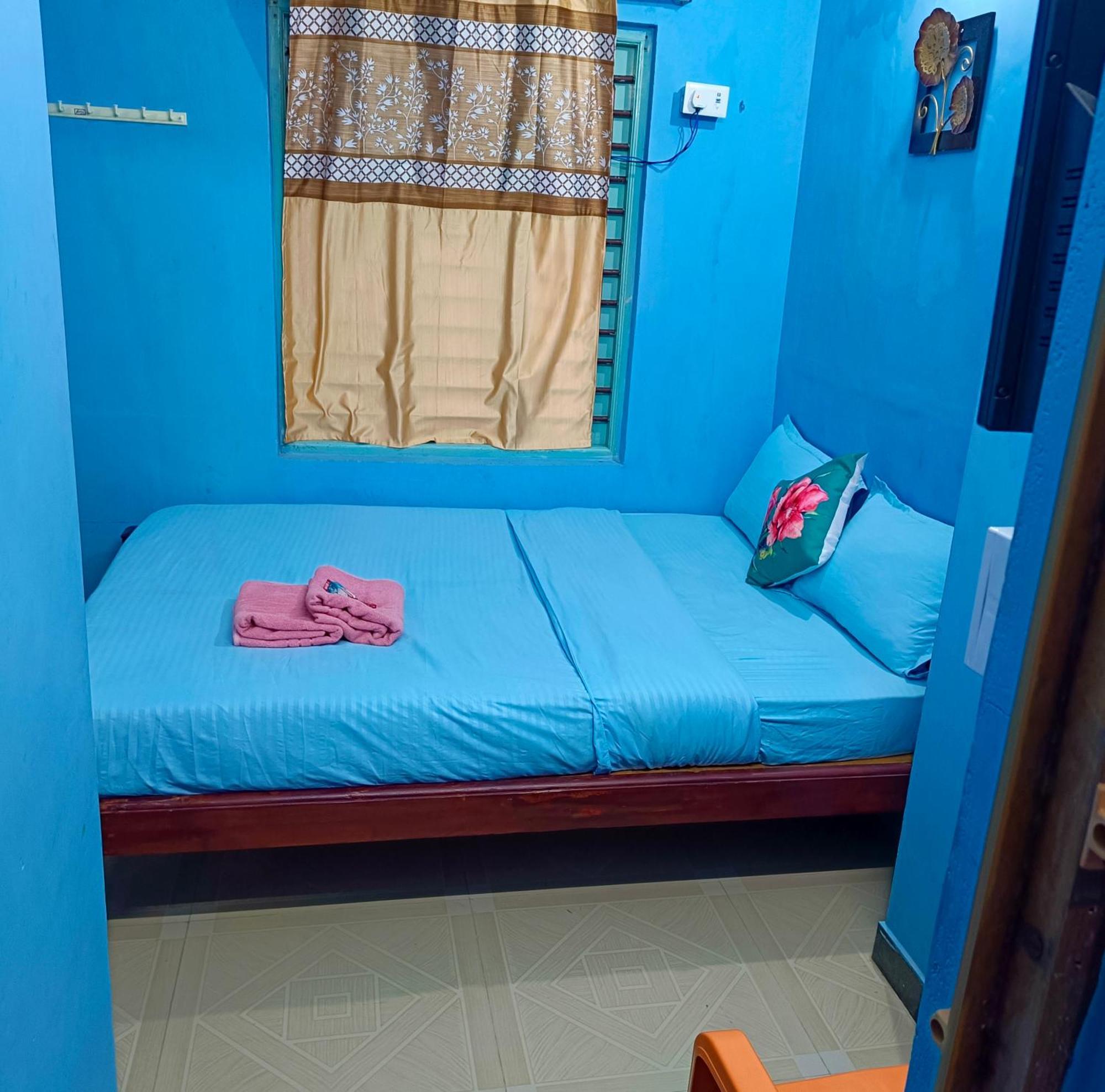Blue Waves Homestay Пондичерри Экстерьер фото