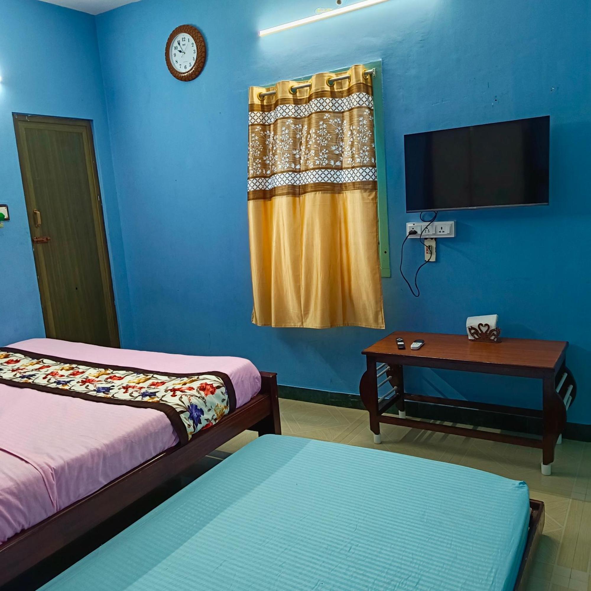 Blue Waves Homestay Пондичерри Экстерьер фото