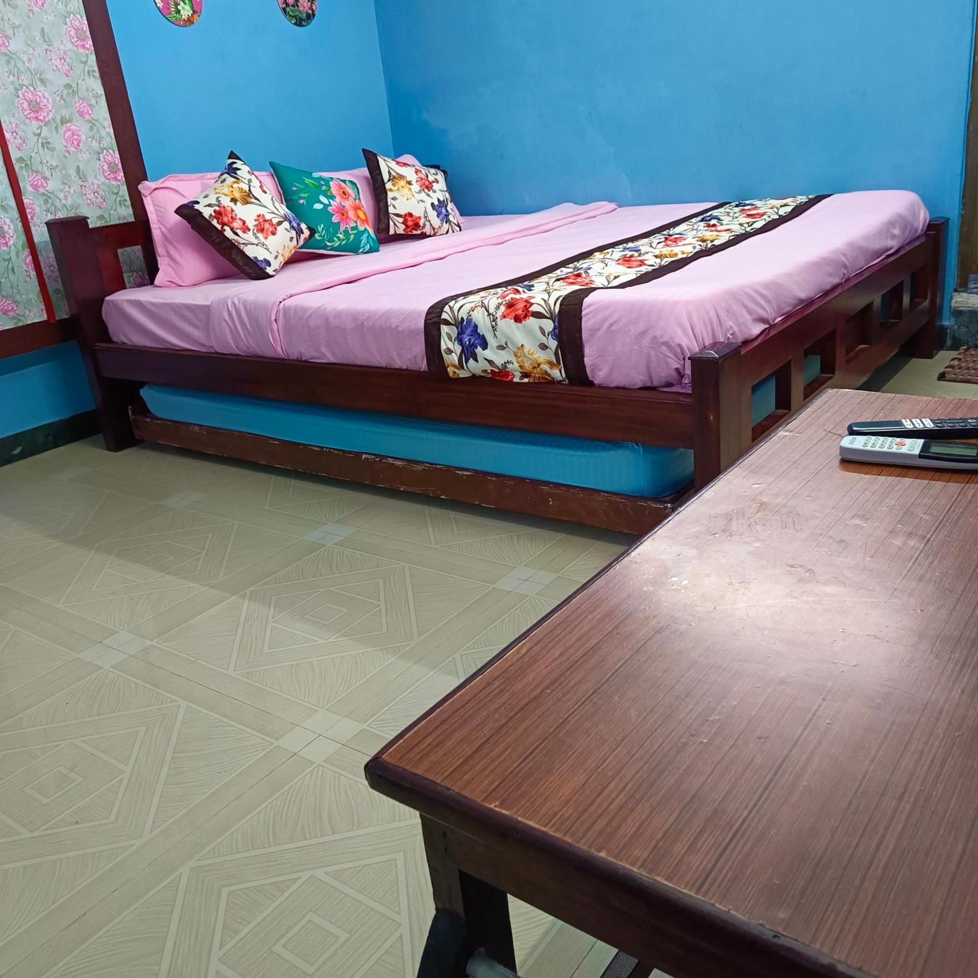Blue Waves Homestay Пондичерри Экстерьер фото