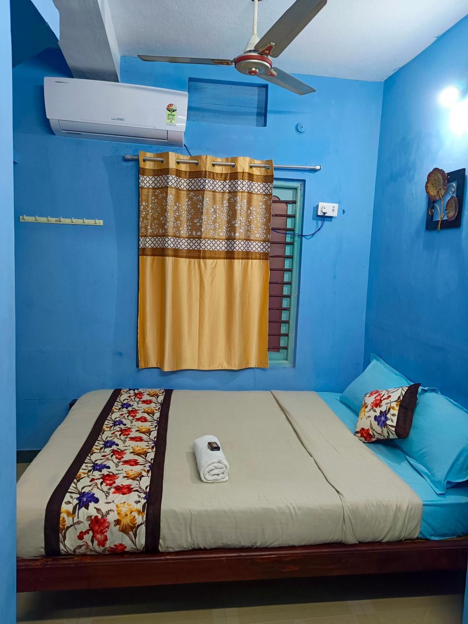 Blue Waves Homestay Пондичерри Экстерьер фото