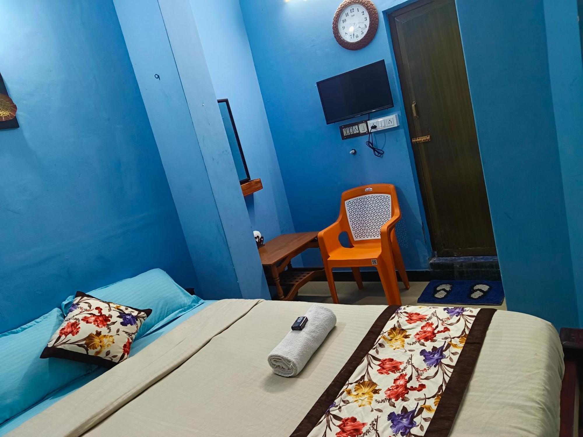 Blue Waves Homestay Пондичерри Экстерьер фото