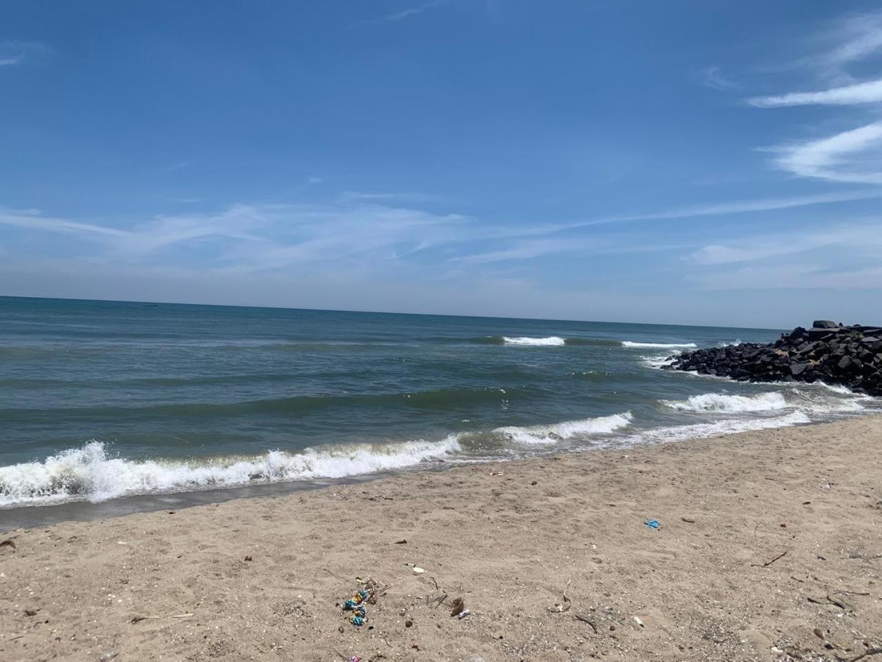 Blue Waves Homestay Пондичерри Экстерьер фото